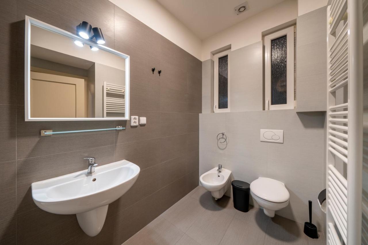 Apart Hotel Zborovska Prague Luaran gambar