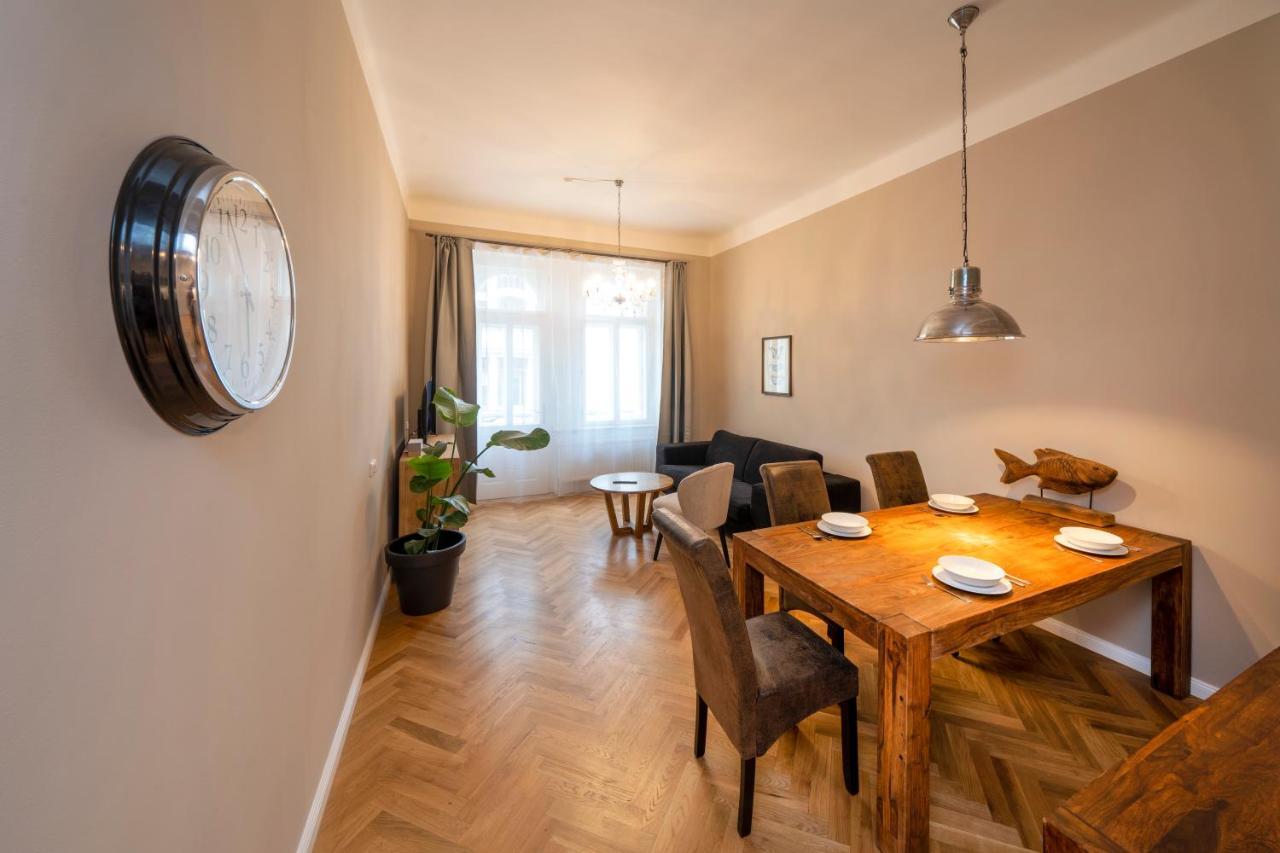 Apart Hotel Zborovska Prague Luaran gambar