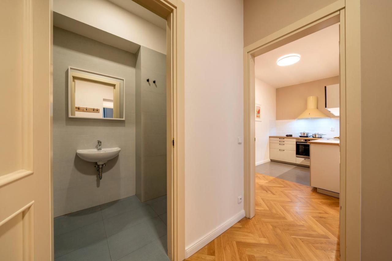 Apart Hotel Zborovska Prague Luaran gambar