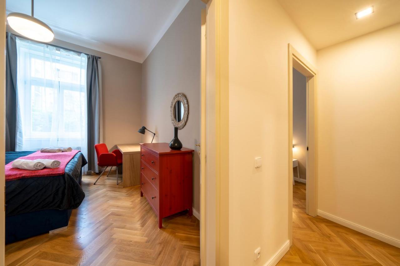 Apart Hotel Zborovska Prague Luaran gambar