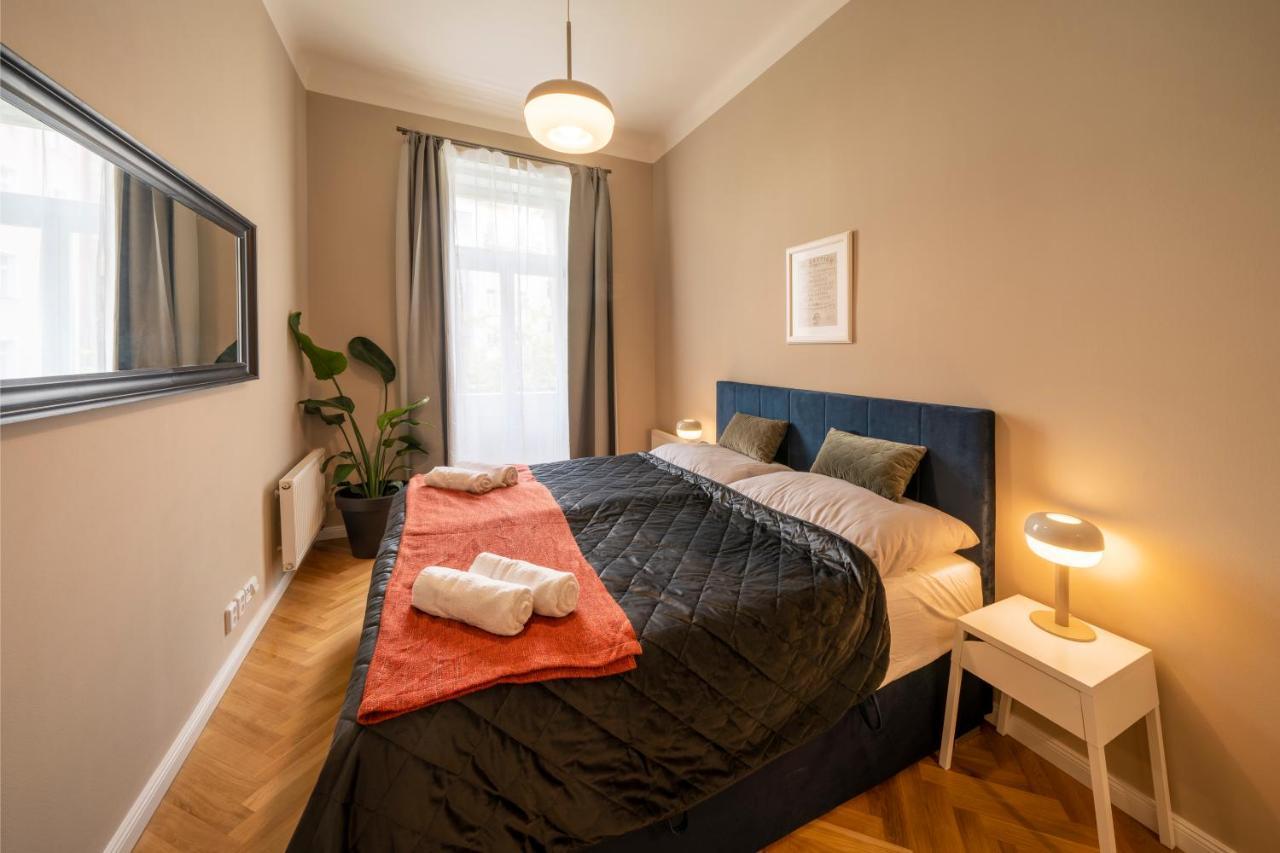 Apart Hotel Zborovska Prague Luaran gambar