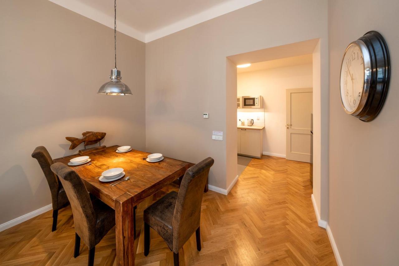 Apart Hotel Zborovska Prague Luaran gambar