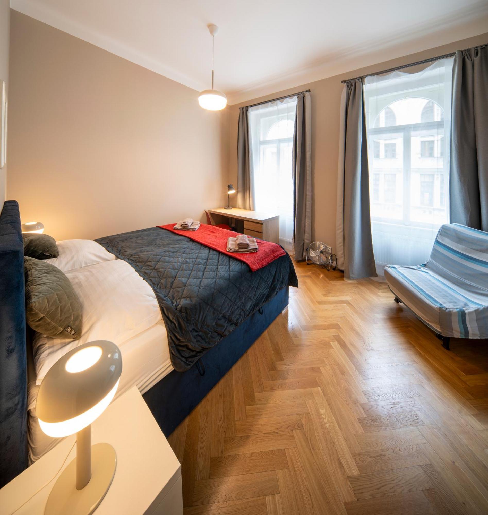 Apart Hotel Zborovska Prague Luaran gambar