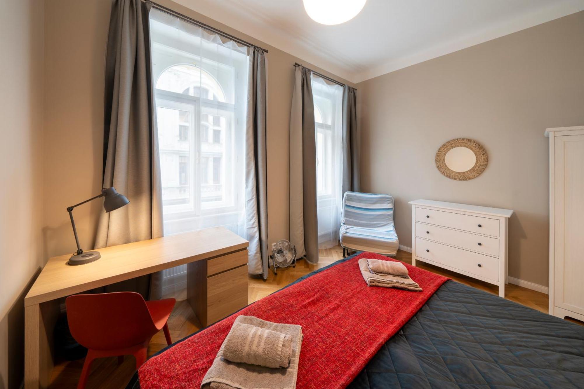 Apart Hotel Zborovska Prague Luaran gambar